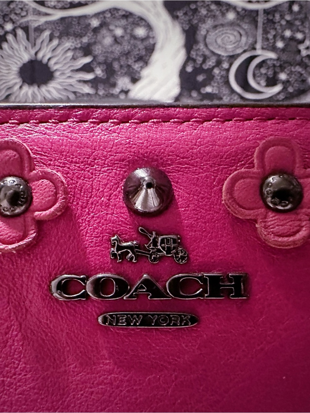 COACH Y2K soho shoulder bag Hot Pink Leather Tote with Heart Charm - Picture 14 of 17